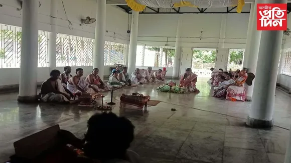 কোচবিহাৰৰ মধুপুৰ সত্ৰত মাধৱদেৱৰ আবিৰ্ভাৱ তিথি পালন...