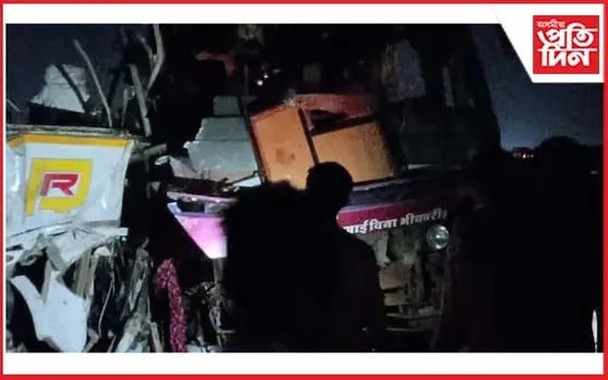 তীৰ্থ যাত্ৰী কঢ়িওৱা বাছৰ সৈতে যাত্ৰীবাহীৰ বাছৰ সংঘৰ্ষঃ ৬ জনৰ মৃত্যু, আহত ২৫...