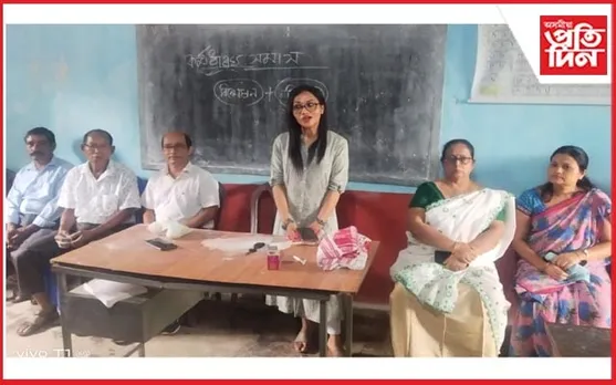 নুমলীগড় উচ্চতৰ মাধ্যমিক বিদ্যালয়ৰ শিক্ষক-কৰ্মচাৰীক সম্বৰ্ধনা জিলা পৰিদৰ্শকৰ