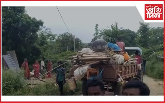 উচ্ছেদৰ মাজতে বনকৰ্মীক পহুখেদা স্থানীয় ৰাইজৰ... 