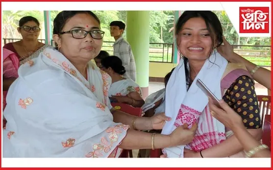 ইংলেণ্ডৰ য়ৰ্ক বিশ্ববিদ্যালয়ৰ পৰা টপ ৰেংকৰ প্ৰথম স্থান প্ৰাপ্ত হিমাশ্ৰী বৰুৱাক সম্বৰ্ধনা...