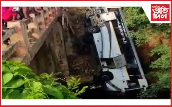 বিয়ালৈ গৈ থকাৰ পথতে দুৰ্ঘটনাঃনিহত ৭ জন, আহত...