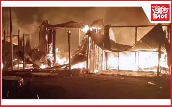 জোনাইত অগ্নিকাণ্ডত ছাৰখাৰ ব্যৱসায়িক প্ৰতিষ্ঠান...