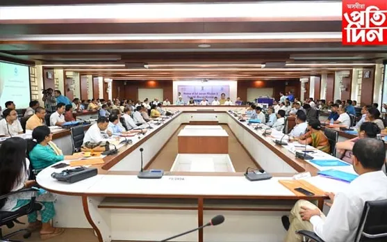 জল জীৱন মিছন ও স্বচ্ছ ভাৰত মিছনৰ ওপৰত মন্ত্ৰী জয়ন্ত মল্লবৰুৱাৰ পৰ্যালোচনা...