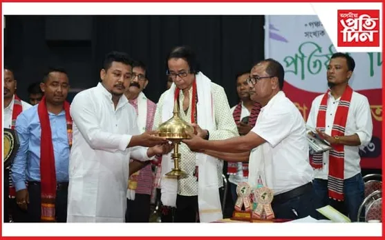 জাতীয়তাবাদী যুৱ ছাত্ৰ পৰিষদ প্ৰতিষ্ঠা দিৱসঃ শিল্পী দ্বীপেন বৰুৱালৈ 'উদ্দীপনা বটাঁ'...