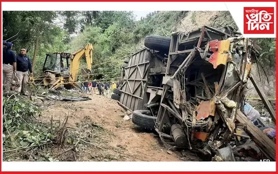 ভয়ংকৰ পথ দুৰ্ঘটনাত ২৯ জনৰ মৃত্যুঃ ১৯ জন আহত...
