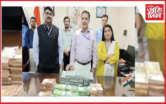 বিদেশী মুদ্ৰাৰ চোৰাং ব্যৱসায়ঃ দিল্লীৰ বিমানবন্দৰত জব্দ ১০ কোটিৰ বিদেশী মুদ্ৰা...