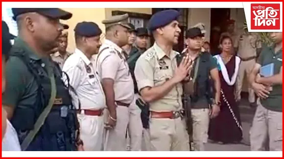 ঢকুৱাখনাত এছ পি আনন্দ মিশ্ৰৰ অভিযানত জব্দ শতাধিক বাইক...