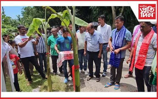 কুকুৰমাৰী-বেংতল সংযোগী বিধ্বস্ত পথ পুনঃনিৰ্মাণৰ আধাৰশিলা স্থাপন...