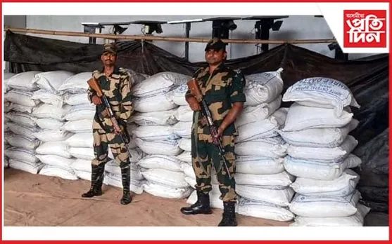 মানকাচৰ-বাংলাদেশ সীমান্তত নাওভৰ্তি চোৰাং চেনী জব্দ...