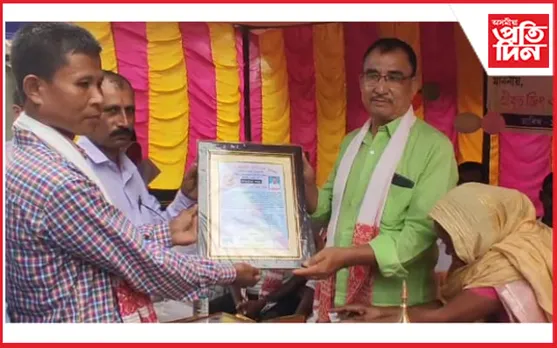চৰকাৰলৈ তেওঁৰ কোনো আক্ষেপ নাই,বিনা বেতনে অৱসৰগ্ৰহণ এগৰাকী শিক্ষকৰ