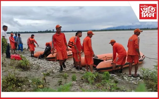 লোহিত নদীৰ ঢৌয়ে উটুৱাই নিলে একেটা পৰিয়ালৰ ৩জনকৈ লোককঃ মুখ্যমন্ত্ৰীক সহায়ৰ আহ্বান