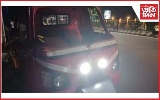 নতুন বিধানসভা ভৱনৰ সমীপত বাগৰিল ভক্ত কঢ়িয়াই নিয়া বাহন...