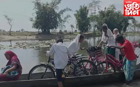 টুলুঙা নাৱত উঠি বিপদসংকুলভাৱে বিদ্যালয়লৈ অহা-যোৱা শ শ ছাত্ৰ-ছাত্ৰীৰ