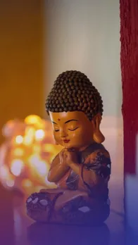 সুখ-সমৃদ্ধিৰ বাবে আপুনিও ঘৰত লাফিং বুদ্ধ ৰাখে নেকি ?
