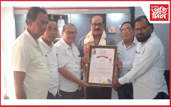 জয়ন্ত বৰুৱাক সাহিত্য সভাৰ একাদশ বিশেষ বাৰ্ষিক বাৰপূজীয়া অধিৱেশনৰ আদৰণি সমিতিৰ সম্বৰ্ধনা...