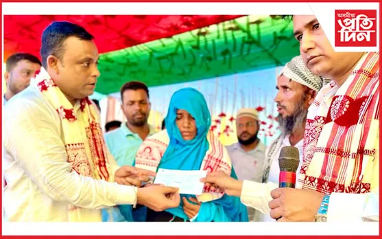 কামপুৰৰ কাকতি গাঁৱত আমছুৰ সজাগতা সভা