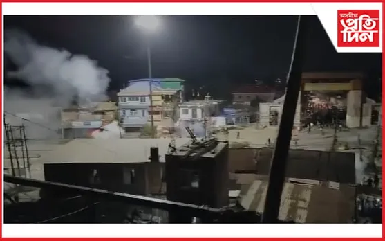 মণিপুৰত উত্তেজিত জনতাৰ আক্ৰমণ বলি ৰাজ্যিক বিজেপিৰ সভাপতি শৰদা দেবীঃ মুখ্যমন্ত্ৰী এন বীৰেন সিঙৰ ঘৰত আক্ৰমণ...