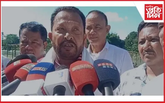 বাঁহৰ দলং দুৰ্ঘটনা : আহতৰ কাষত ৰানা গোস্বামী 