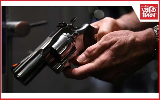 মৰ্মান্তিক ! নিজৰ বন্দুকৰ গুলী লাগি নিহত CRPF জোৱান