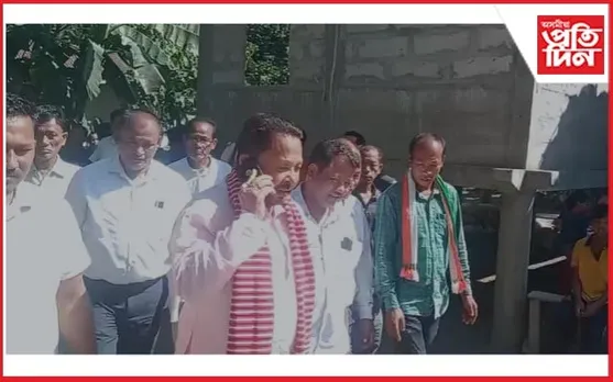 বাঁহৰ দলং ভাঙি আহত হোৱা ২০ শিক্ষাৰ্থীৰ ঘৰত কংগ্ৰেছ নেতৃত্বঃ বিজেপিক তীব্ৰ কটাক্ষ...