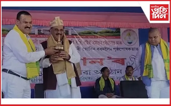 বাইথ' সমাজৰ ৰূপালী জয়ন্তী উপলক্ষে "মা" অনুষ্ঠান : মুখ্য অতিথিৰূপে উপস্থিত সাদিন-প্ৰতিদিনৰ অধ্যক্ষ জয়ন্ত বৰুৱা