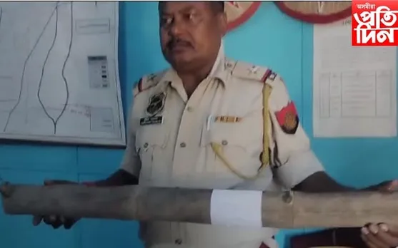 বাইক পাৰ্কিঙক কেন্দ্ৰ কৰি উত্তপ্ত পৰিস্থিতি : ফলা বাঁহৰ আক্ৰমণত আহত আৰক্ষী