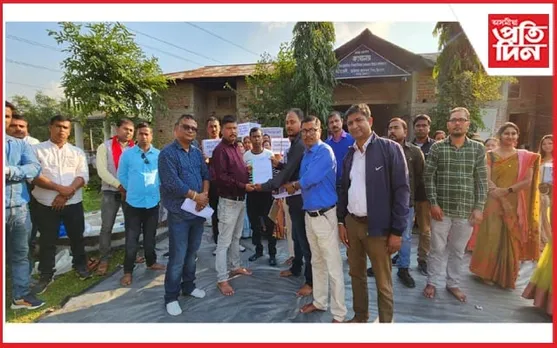কঠীয়াতলী শিক্ষাখণ্ডৰ কাৰ্যালয়ত টেট শিক্ষকৰ প্ৰতিবাদ