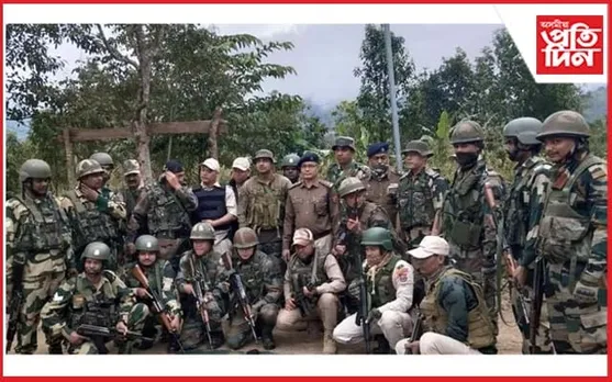 আৰক্ষীৰ অভিযানত উদ্ধাৰ অস্ত্ৰ-শস্ত্ৰসহ বহু বিস্ফোৰক সামগ্ৰী
