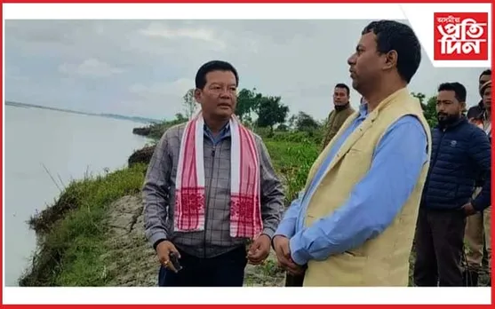 ঢকুৱাখনাত ব্ৰহ্মপুত্ৰৰ খহনীয়া ৰোধৰ বাবে নাৱাৰ্ডৰ ১৭কোটি আবন্টন