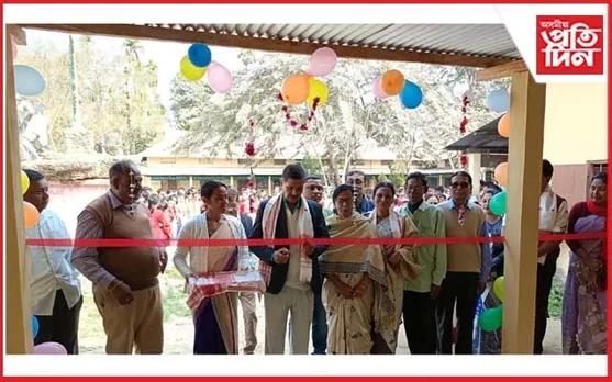 শালমৰা হাইস্কুলত চাইকেল ষ্টেণ্ড উদ্ধোধন