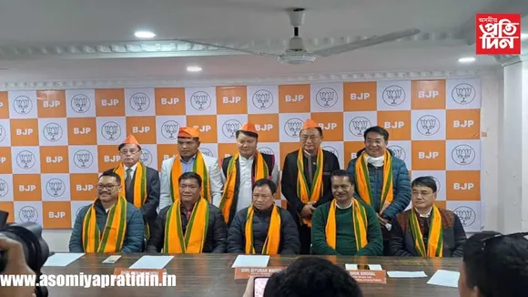 অৰুণাচল প্ৰদেশৰ ৪ কংগ্ৰেছ-এনপিপি  বিধায়কে যোগদান কৰিলে বিজেপিত