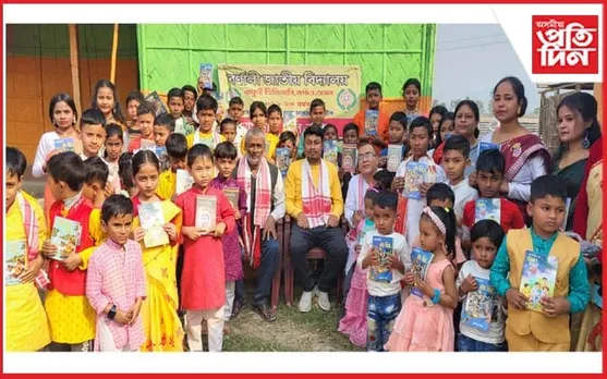  সৰস্বতী পূজাত কিতাপৰ উৎসৱ পালন