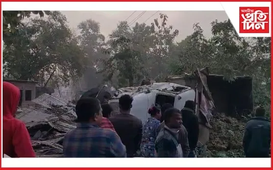 নিশা ব্যৱসায়ীক প্ৰতিষ্ঠানত ডাম্পাৰৰ খুন্দাঃ দোকান, বাহন বিধ্বস্ত... 