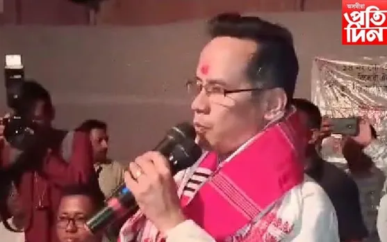 মোৰ পিতৃ ১৫ বছৰ মুখ্যমন্ত্ৰী আছিল,কিন্তু মোৰ নামত টিভি চেনেল, চাহ বাগান নাইঃ গৌৰৱ গগৈ