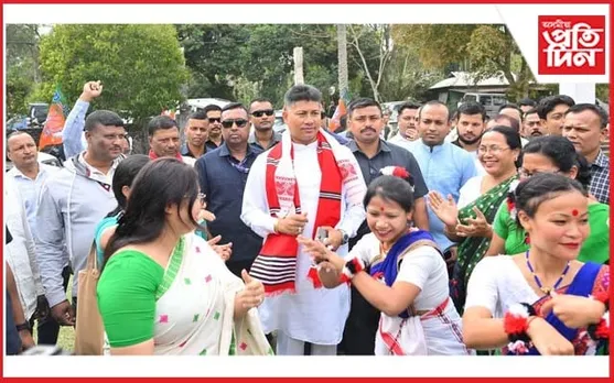 আমগুৰিত সহস্ৰাধিক কংগ্ৰেছ নেতা-কৰ্মীৰ বিজেপিত যোগদান