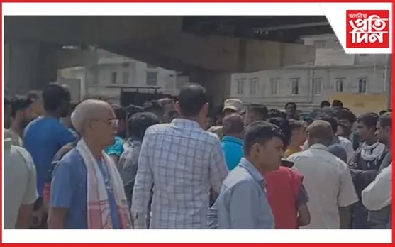 কঠীয়াতলীৰ উৰণ সেতুৰ নিৰ্মাণ কাৰ্য বন্ধ কৰিলে স্থানীয় ৰাইজে...