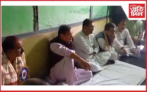 সদ্য প্ৰয়াত সত্ৰাধিকাৰ দেৱানন্দ দেৱ গোস্বামীৰ বাসগৃহত মুখ্যমন্ত্ৰী... 