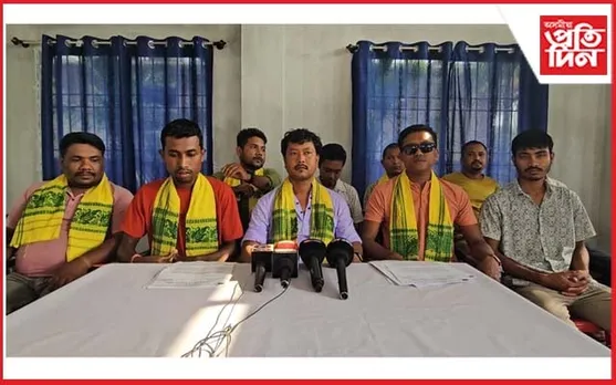 BTR আক্ৰাছুৰ সংবাদ মেল: সভাপতিসহ দুই নেতাক বৰ্জন...