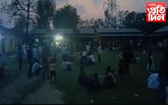 নগাঁৱত ভোটাৰৰ সহাঁৰিঃ সন্ধিয়া ৫বজাৰ পাছতো ভোটকেন্দ্ৰত প্ৰচণ্ড ভিৰ 