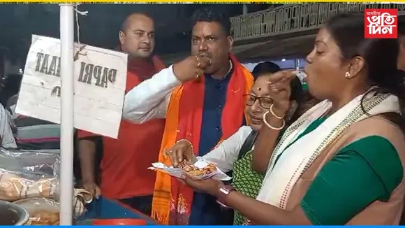 প্ৰচাৰ তুংগতঃ লামডিঙত প্ৰচাৰ চলাবলৈ আহিব ফুচকাৰ সোৱাদ ল'লে ৰজ'লীনা তিৰ্কীয়ে...