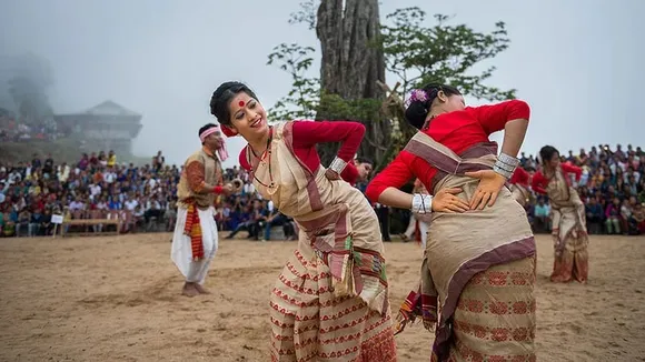 নুনমাটিৰ শালবাৰীত বৰ্ণিল কাৰ্যসূচীৰে ৰঙালী বিহু সন্মিলনৰ আয়োজন