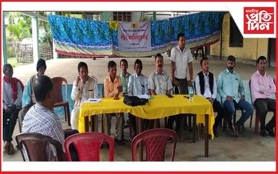 ঢকুৱাখনাত ৰাইজৰ দলৰ কাৰ্যনিৰ্বাহক সভাঃ দলত যোগদান ২২গৰাকীৰ