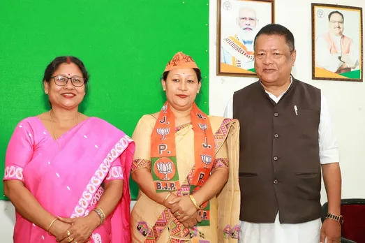 ধেমাজি জিলা আছুৰ প্ৰাক্তন সম্পাদক,জিলা পৰিষদৰ প্ৰাক্তন সভানেত্ৰীৰ বিজেপিত যোগদান