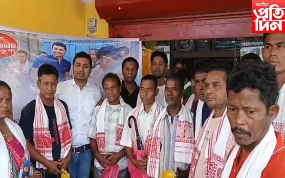 সমাজকৰ্মী উৎপল বনিয়াৰ শ্ৰমিকক সম্বৰ্ধনা...
