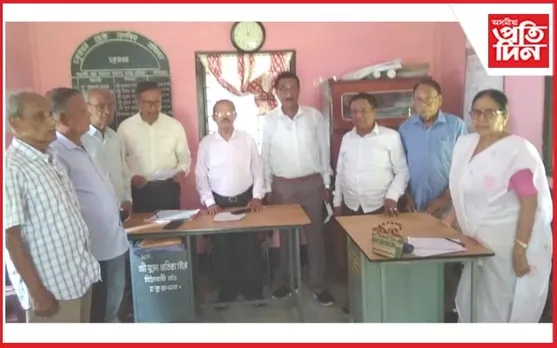 ঢকুৱাখনা জ্যেষ্ঠ নাগৰিক সন্মিলনঃ দেৱলীনাৰ হত্যাকাণ্ডৰ ন্যায়িক তদন্তৰ দাবীৰে মুখ্যমন্ত্ৰীলৈ স্মাৰক পত্ৰ