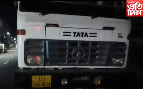 মহানগৰীত ডাম্পাৰৰ খুন্দাত নিহত স্কুটী আৰোহী...