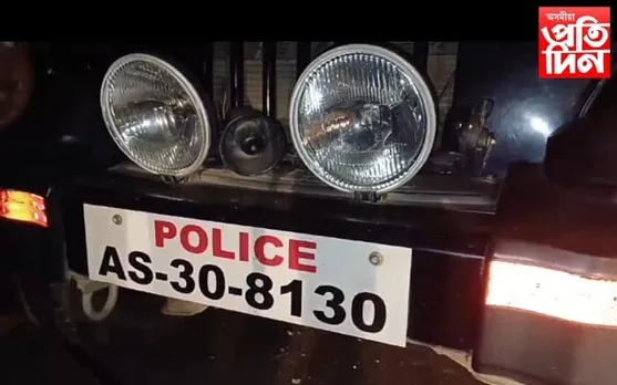 তিতাবৰত আৰক্ষীৰ বাহনে মহটিয়ালে যাত্ৰীবাহী টেম্পুক...