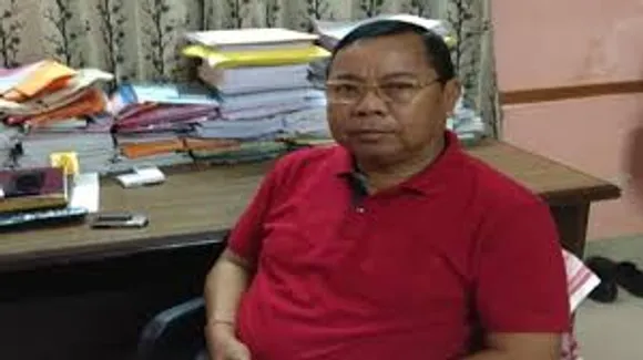 প্ৰাক্তন মন্ত্ৰী ছুম' ৰঙহাং আৰু নাই
