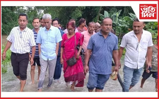 কৰ্দৈগুৰী-বৰমা পথৰ ওপৰেদি বৈছে পানী : ক্ষয়-ক্ষতিৰ বুজ ল'লে সাংসদ ফণীভূষণ চৌধুৰীয়ে  
